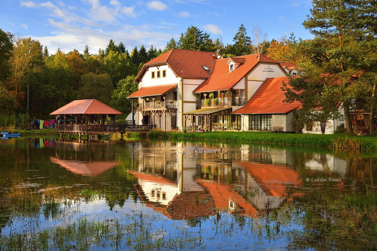 Borovansky Mlyn Hotel Borovany  Bagian luar foto