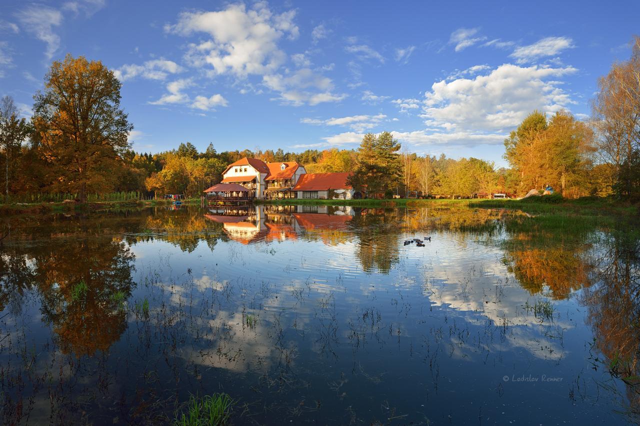 Borovansky Mlyn Hotel Borovany  Bagian luar foto